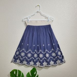 METRO WEAR Embroidered Skirt